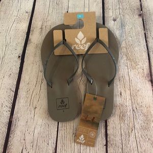 NWT Reef bliss nights thin strap womens sandals
